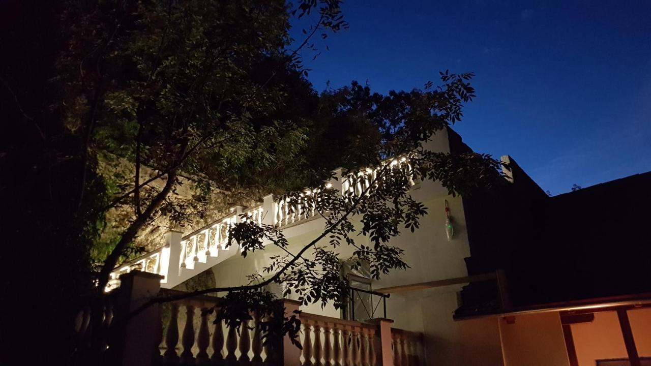 Sziklavendeghaz Aparthotel เวสเปรม ภายนอก รูปภาพ